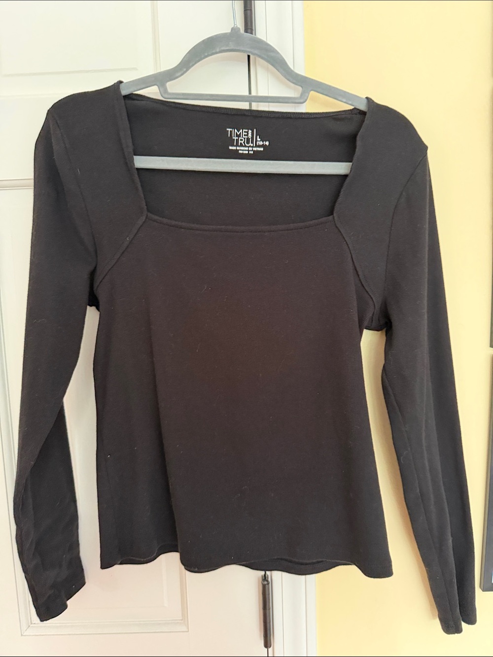 Time and Tru black square neck long sleeve